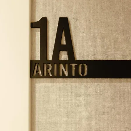 Trindade 19 - 1a Arinto דירה